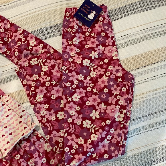 Little Girl’s Outfit - Picture 3 of 5